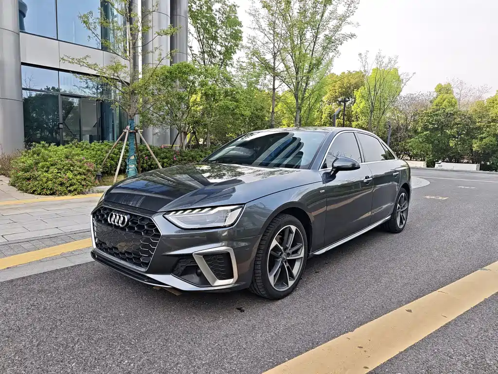 Audi A4L 2021