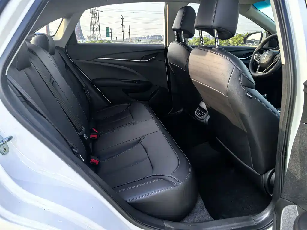 Buick Excelle — миниатюра 4