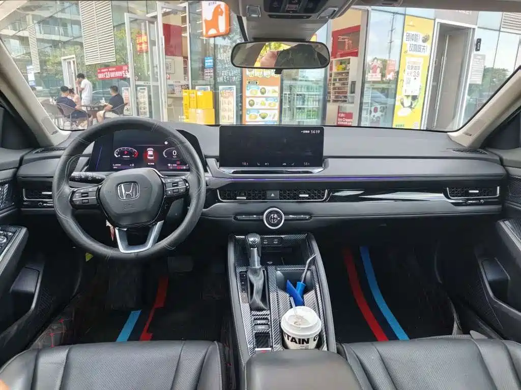 Honda Inspire — миниатюра 8