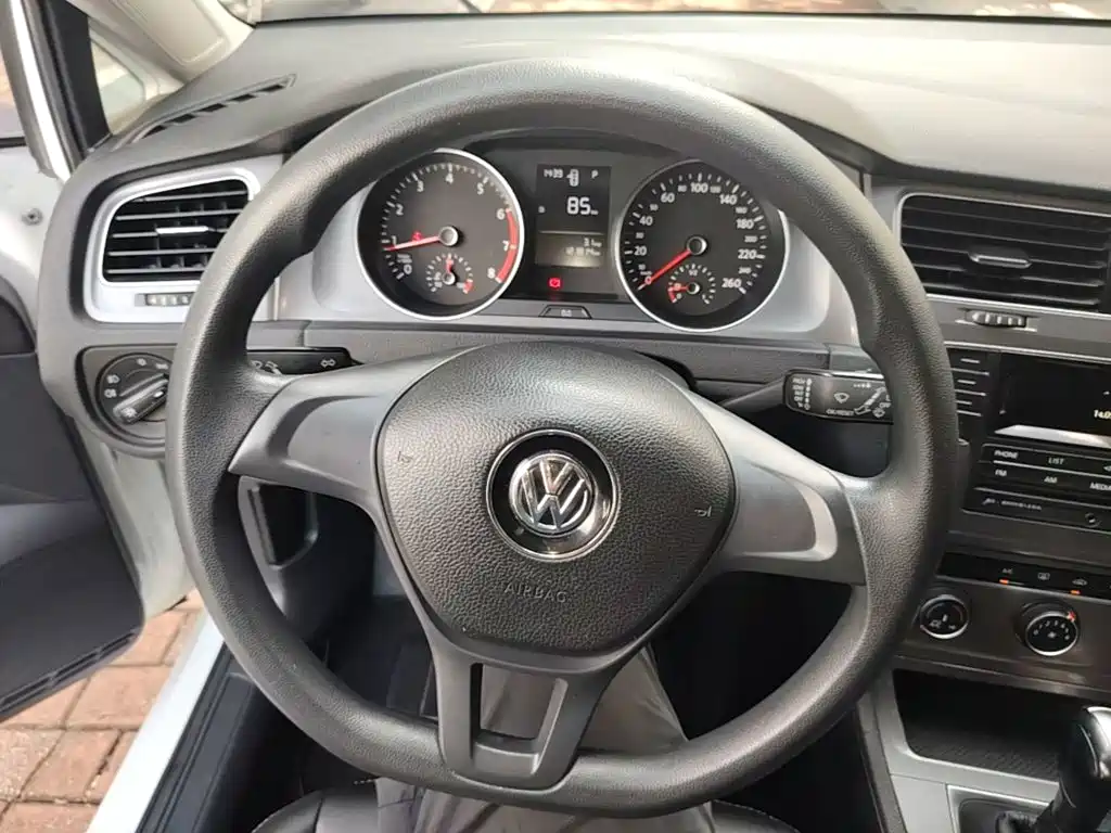 Volkswagen Golf — миниатюра 11