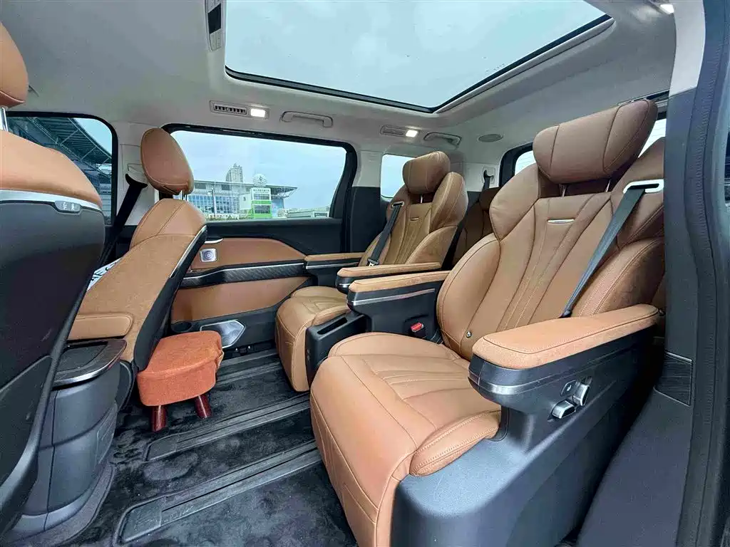 Hongqi Hongqi HQ9 PHEV — миниатюра 5