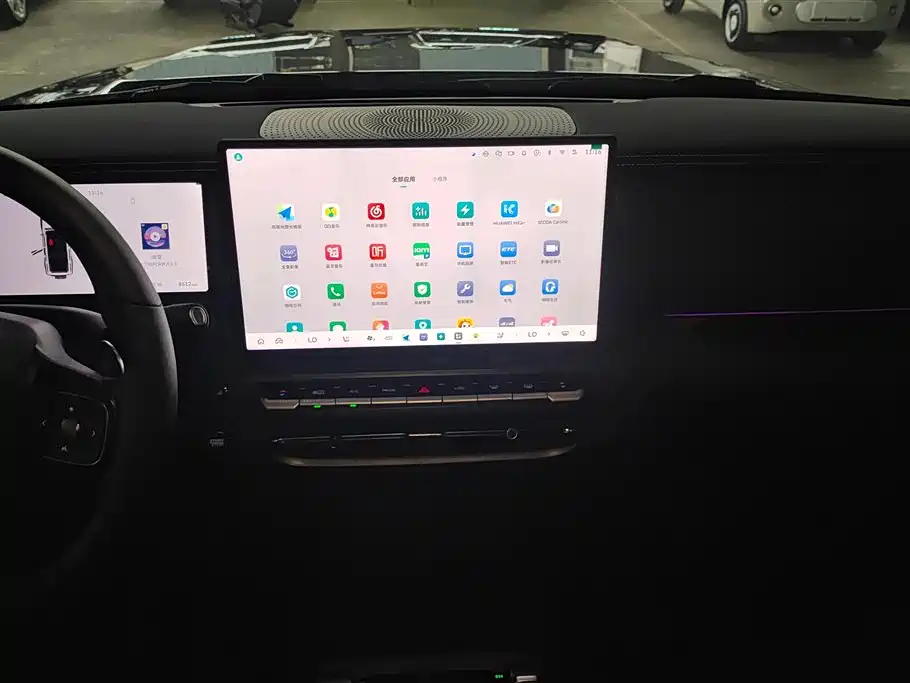 TANK TANK 300 NEW ENERGY