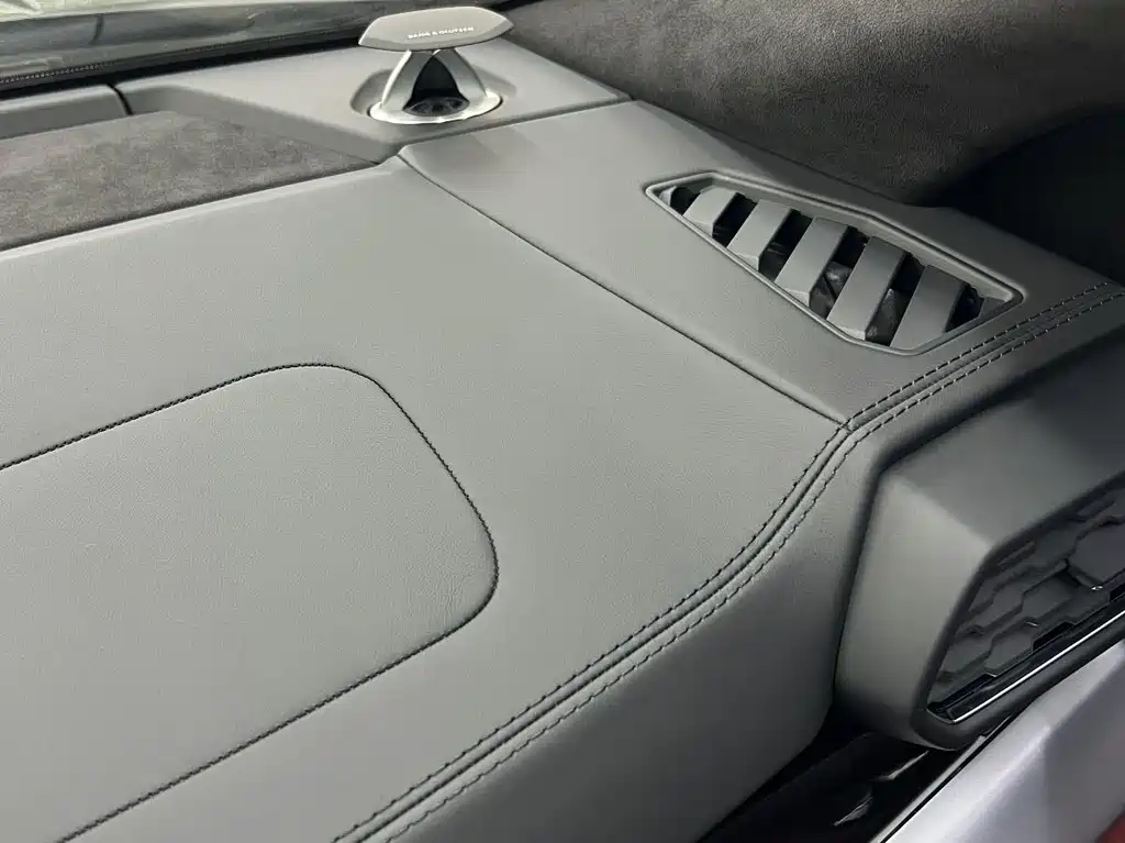Lamborghini Urus — миниатюра 8