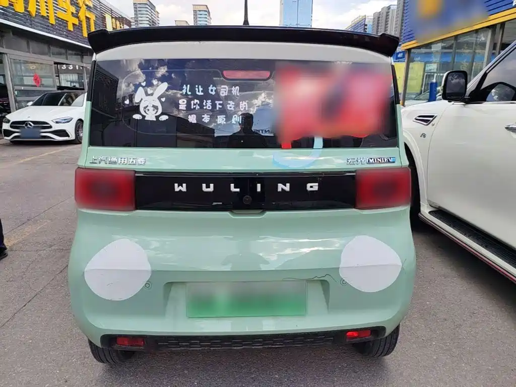 Wuling MINIEV — миниатюра 6