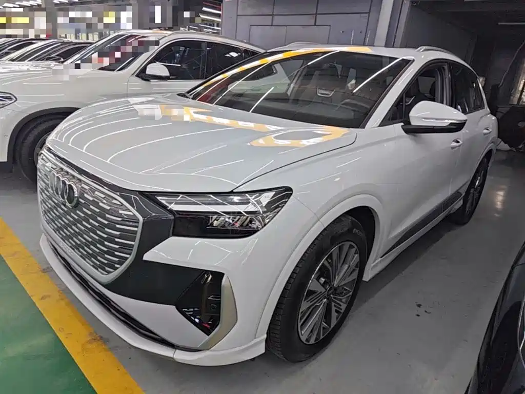Audi Q4 e-tron 2025
