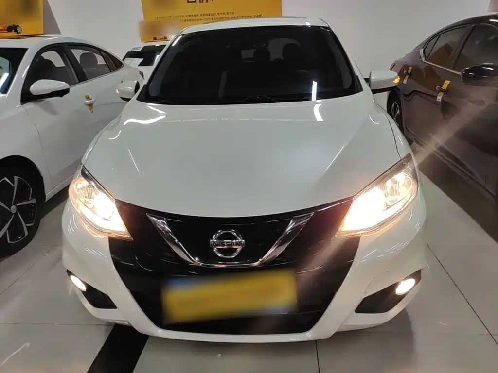 Nissan Tiida — миниатюра 3