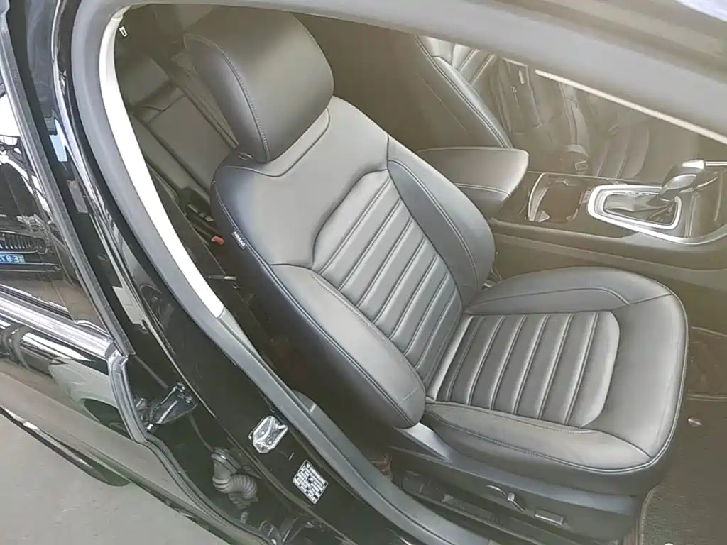 Ford Edge — миниатюра 25