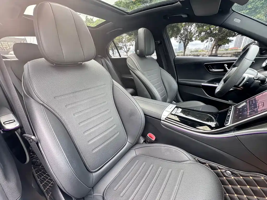 Mercedes-Benz C-Class — миниатюра 14