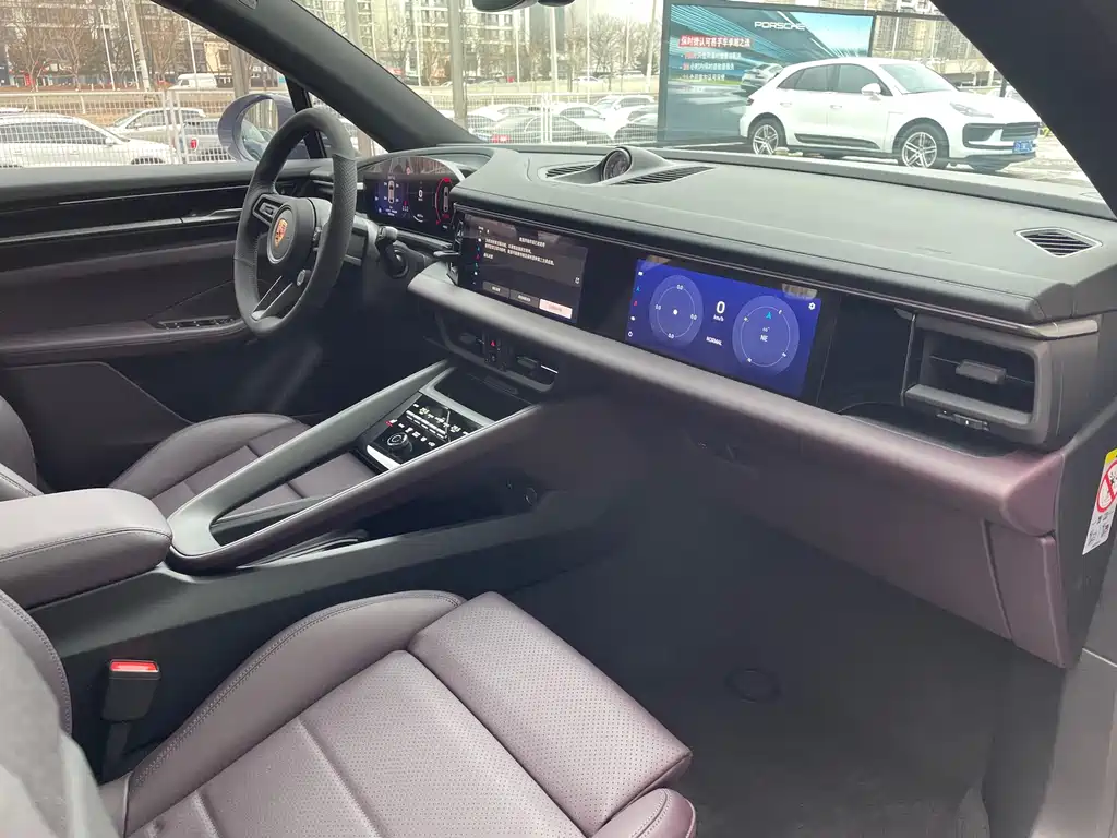 PORSCHE MACAN NEW ENERGY