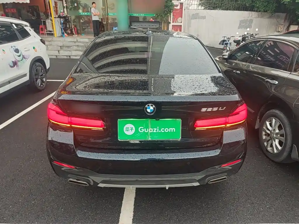 BMW 5 Series — миниатюра 6