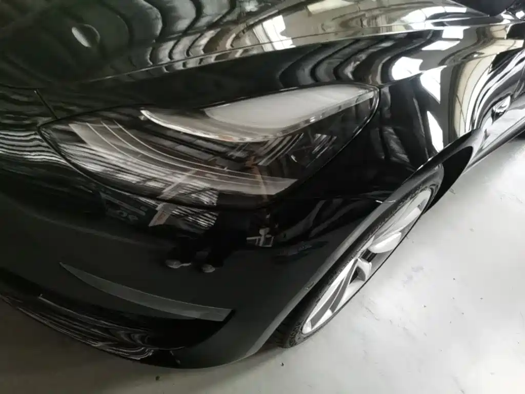 Tesla Model 3 — миниатюра 24