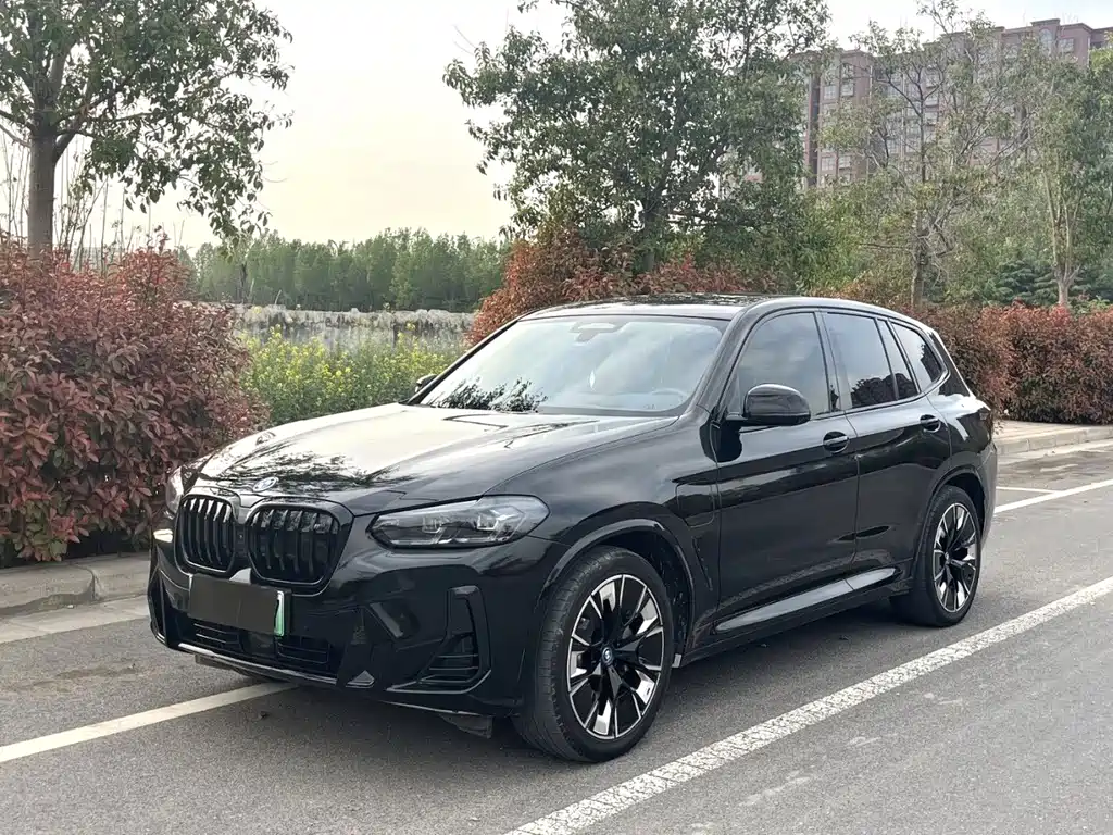 BMW iX3 2022