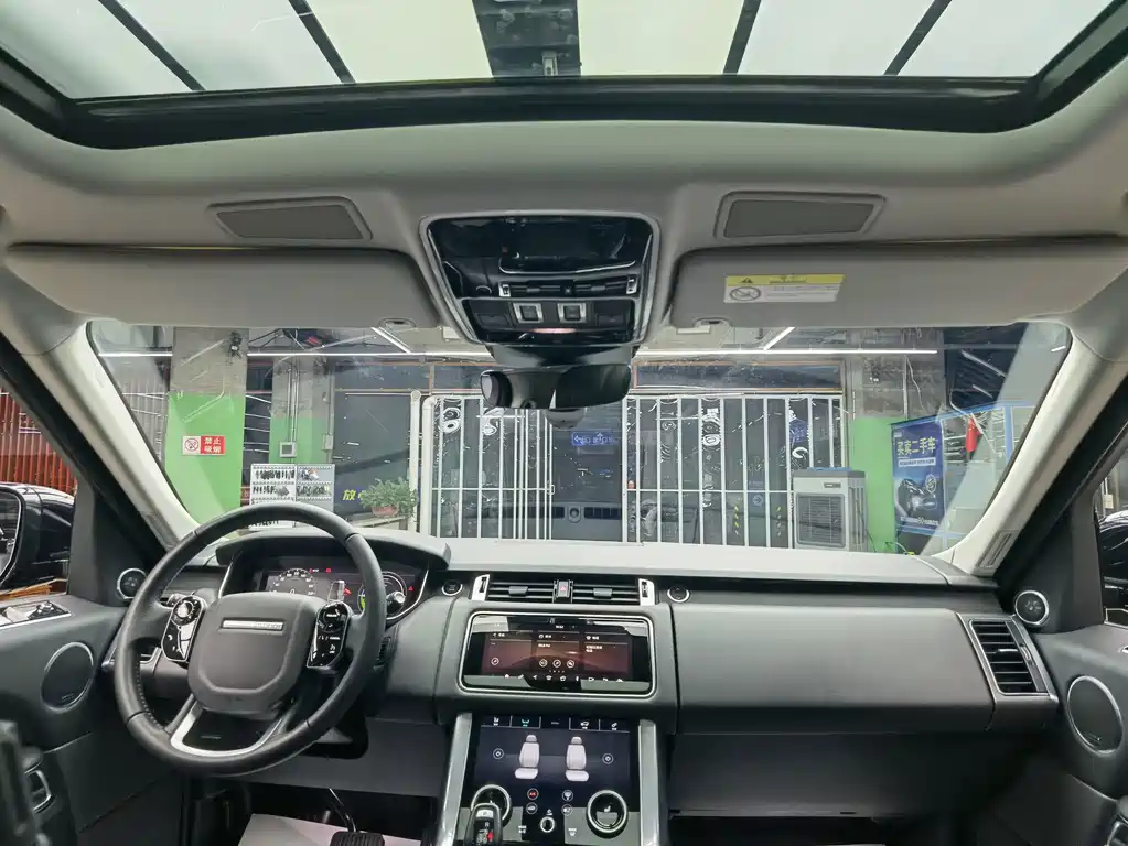 Land Rover Sport PHEV — миниатюра 7