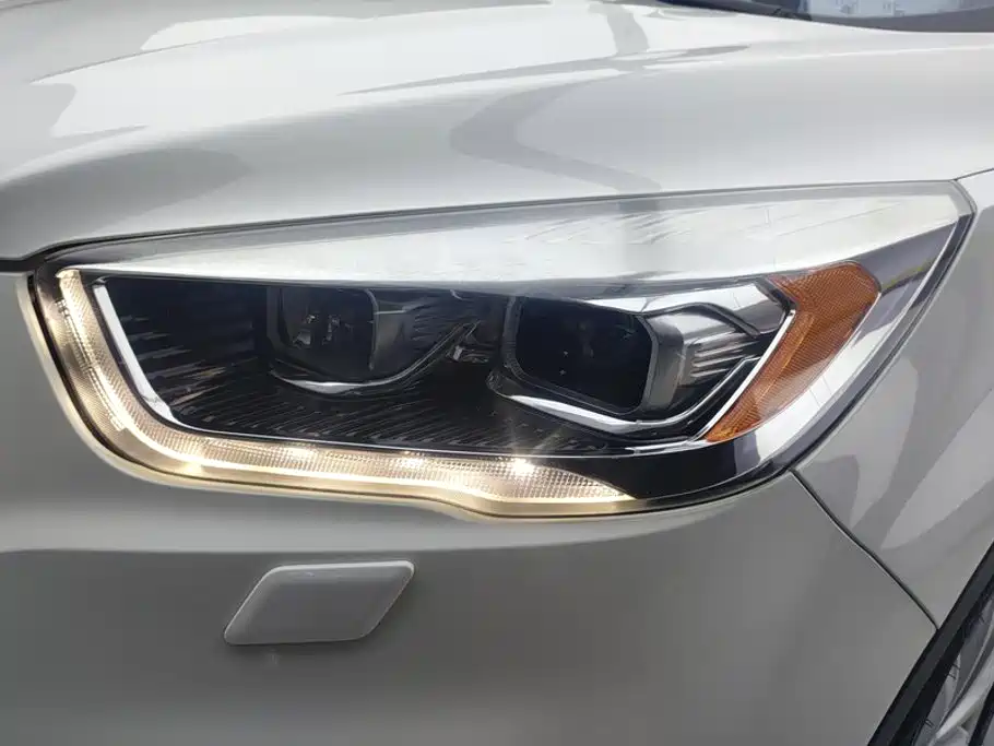 Ford Kuga — миниатюра 5