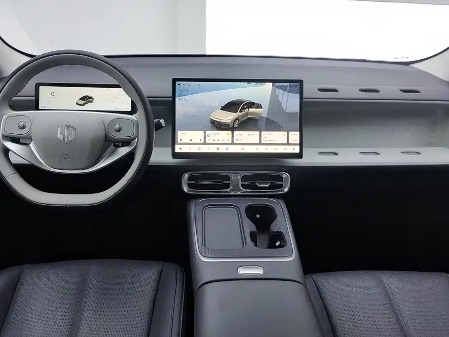 Leapmotor Leapmotor B01 — миниатюра 12