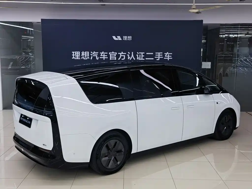 Li Auto MEGA 2025 Home