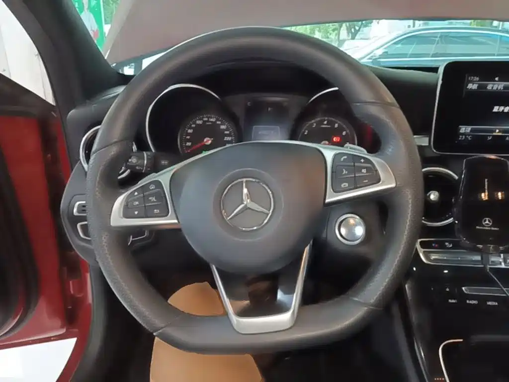 Mercedes-Benz C-Class — миниатюра 11