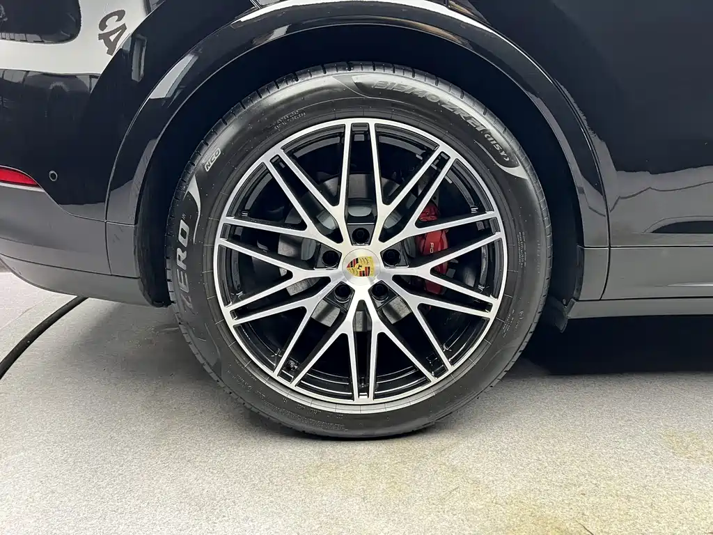 Porsche Cayenne — миниатюра 24