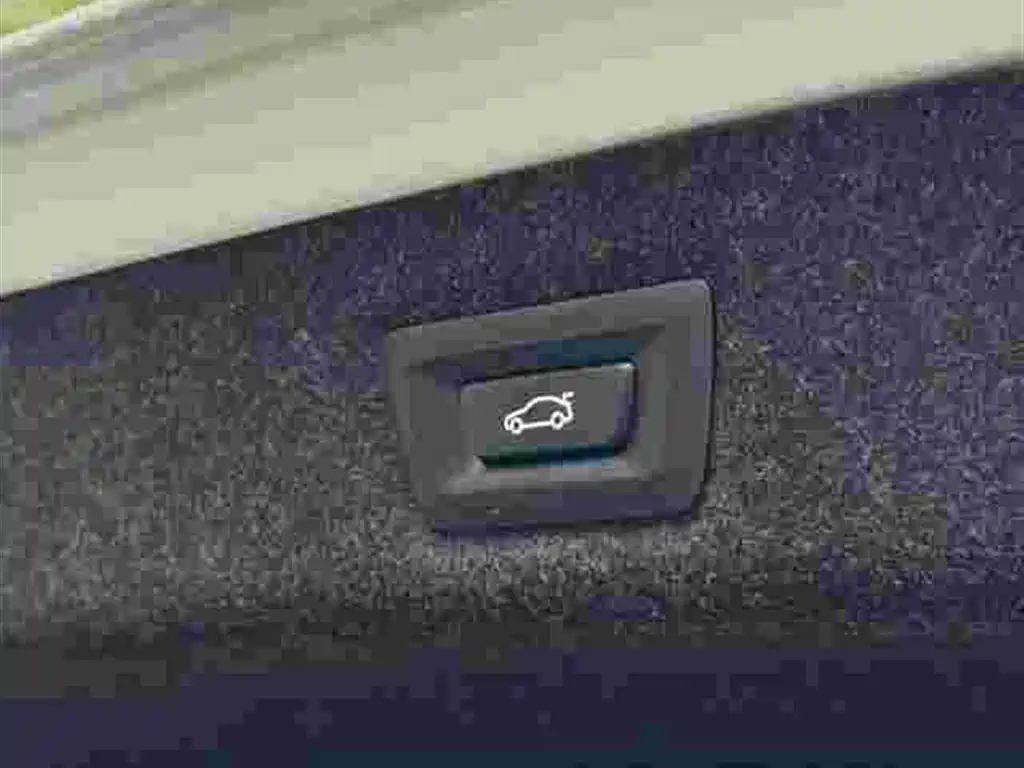 BMW 5 Series — миниатюра 9
