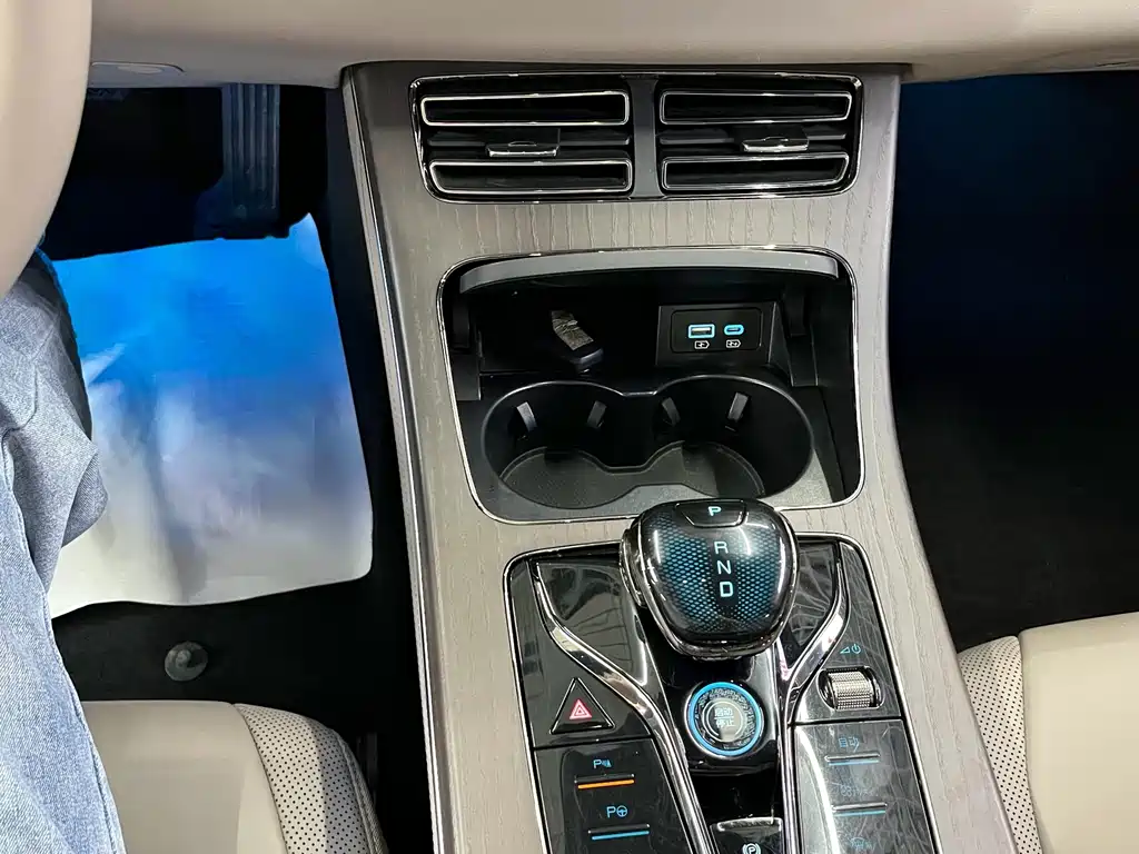 BYD Han — миниатюра 12