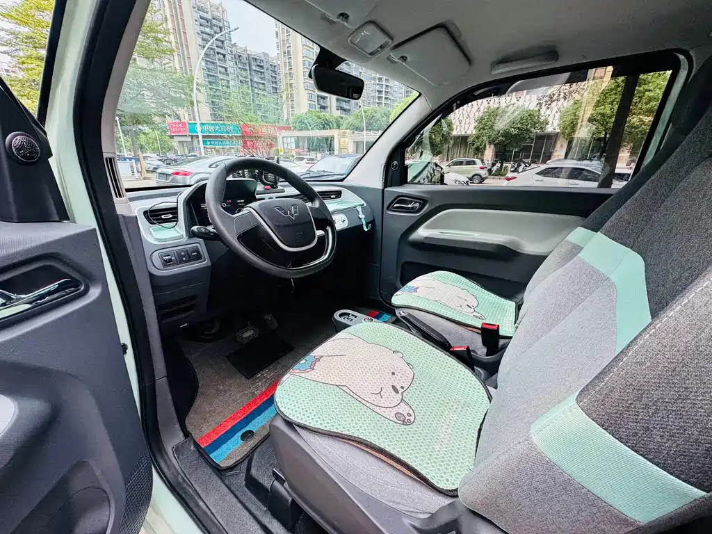 Wuling MINIEV — миниатюра 4