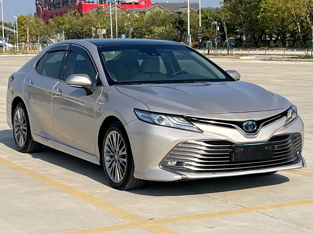 TOYOTA CAMRY