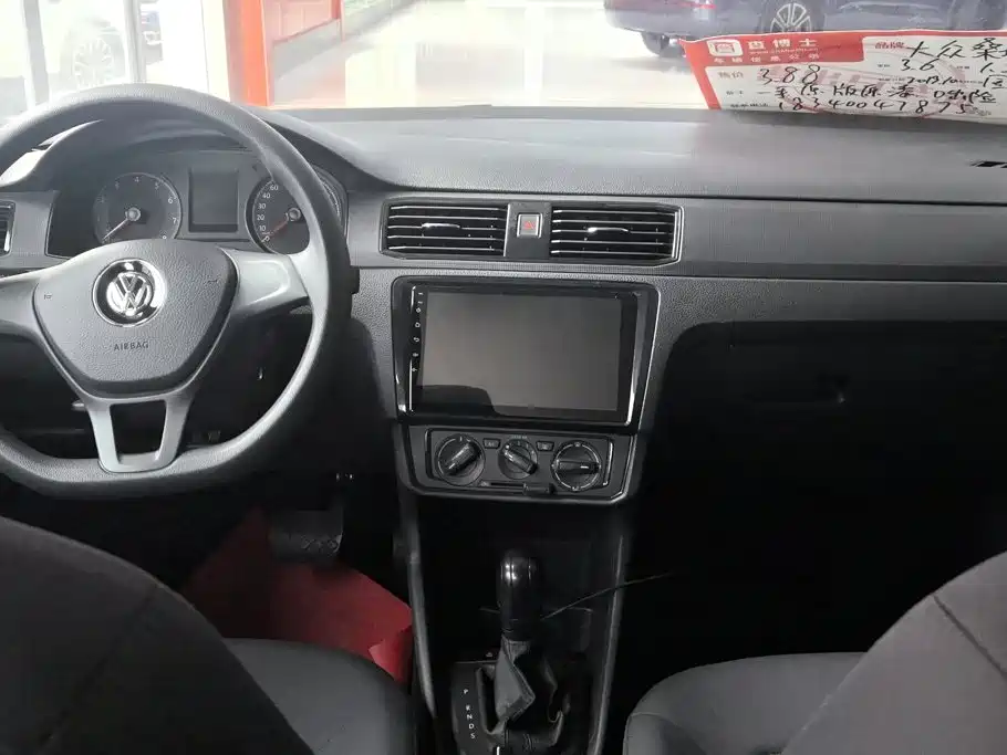 Volkswagen Santana — миниатюра 12