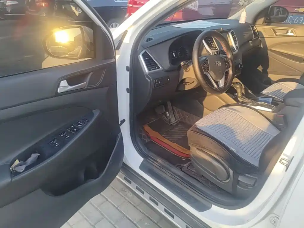 Hyundai Tucson — миниатюра 16