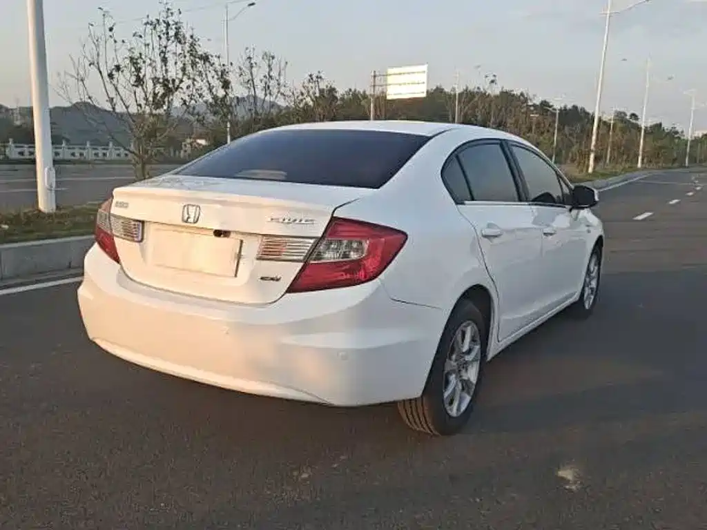 Honda Civic — миниатюра 7