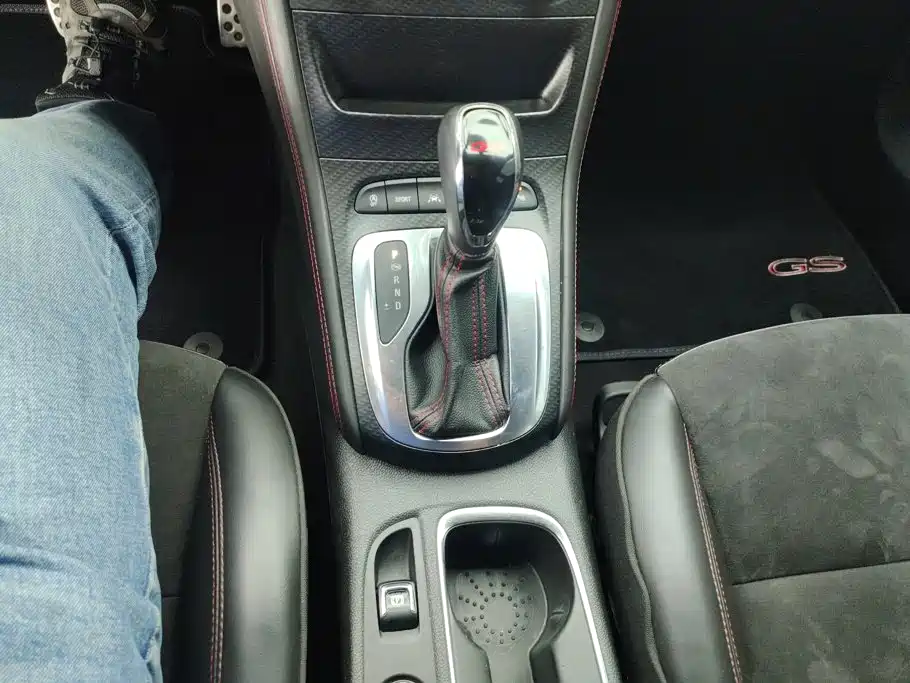 Buick Verano — миниатюра 16