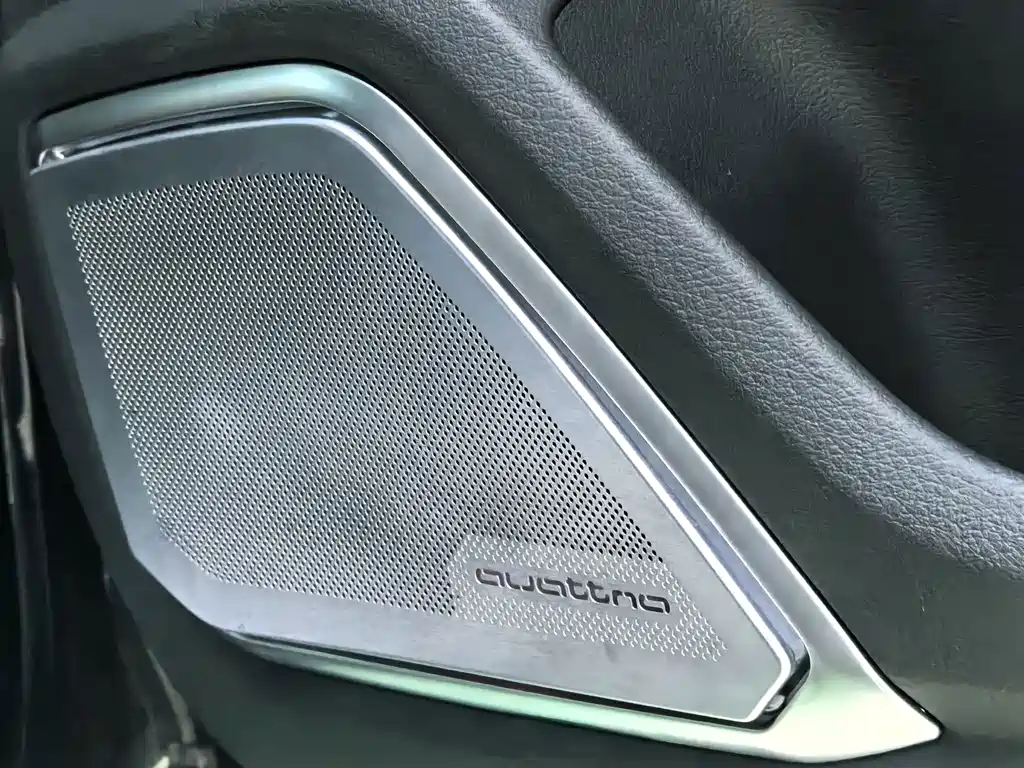 Audi A6L — миниатюра 8