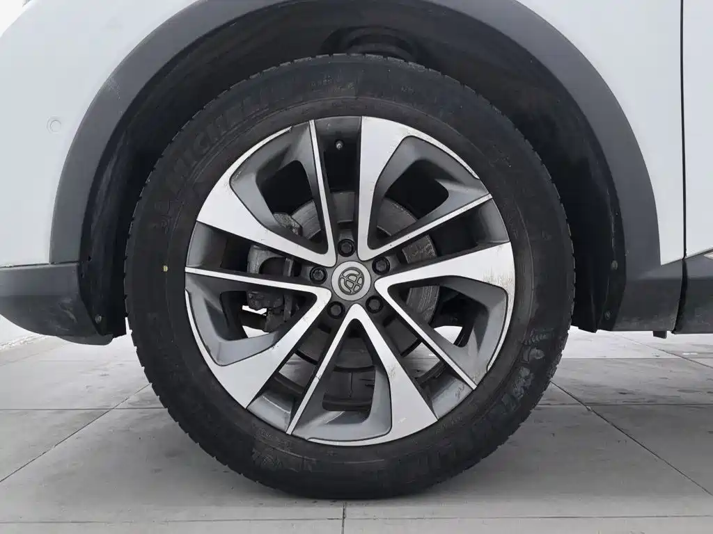 Zhonghua V7 — миниатюра 17