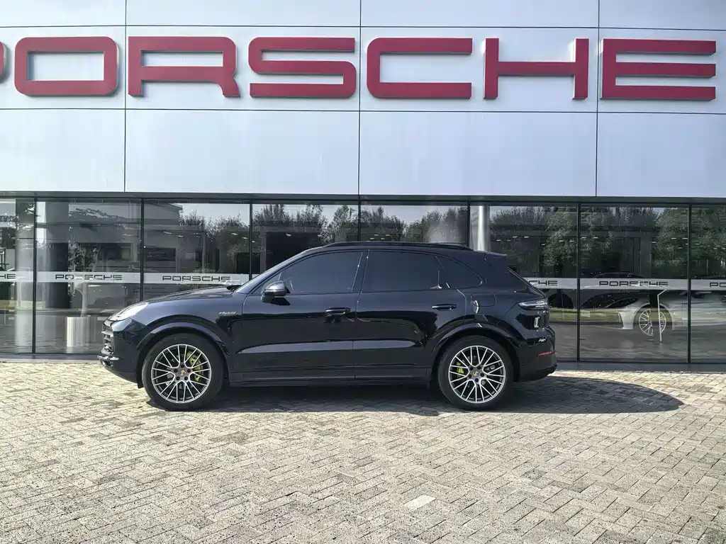 Porsche Cayenne Hybrid — миниатюра 3