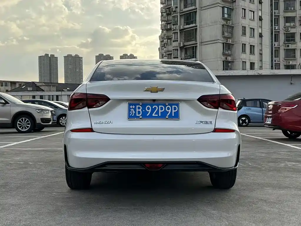 Chevrolet Monza — миниатюра 9