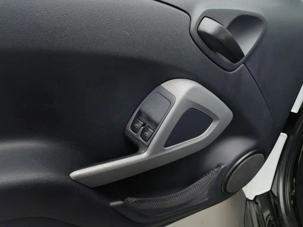 smart Smart Fortwo — миниатюра 9