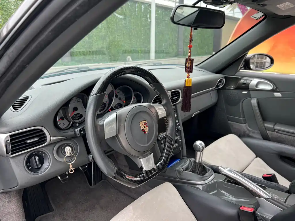 Porsche 911 2005 Carrera S MT 3.8L