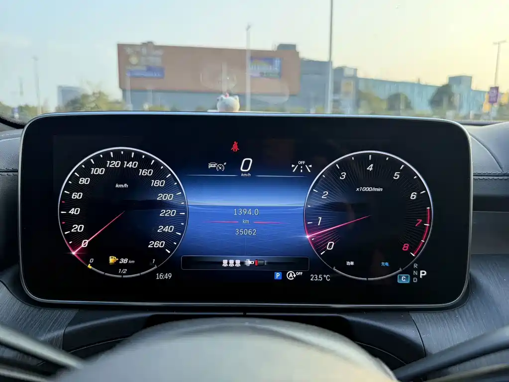 Mercedes-Benz C-Class — миниатюра 12