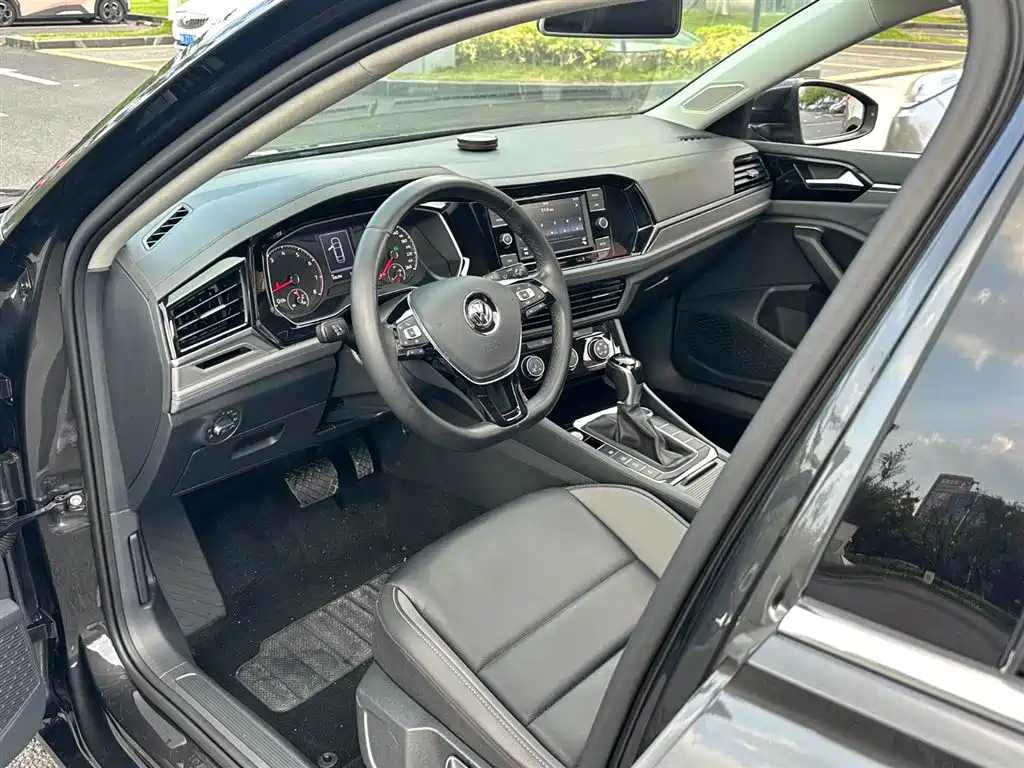 Volkswagen Sagitar 2019 280TSI DSG Comfort VI