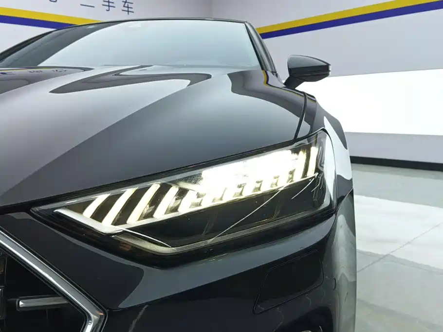 Audi A7L — миниатюра 5