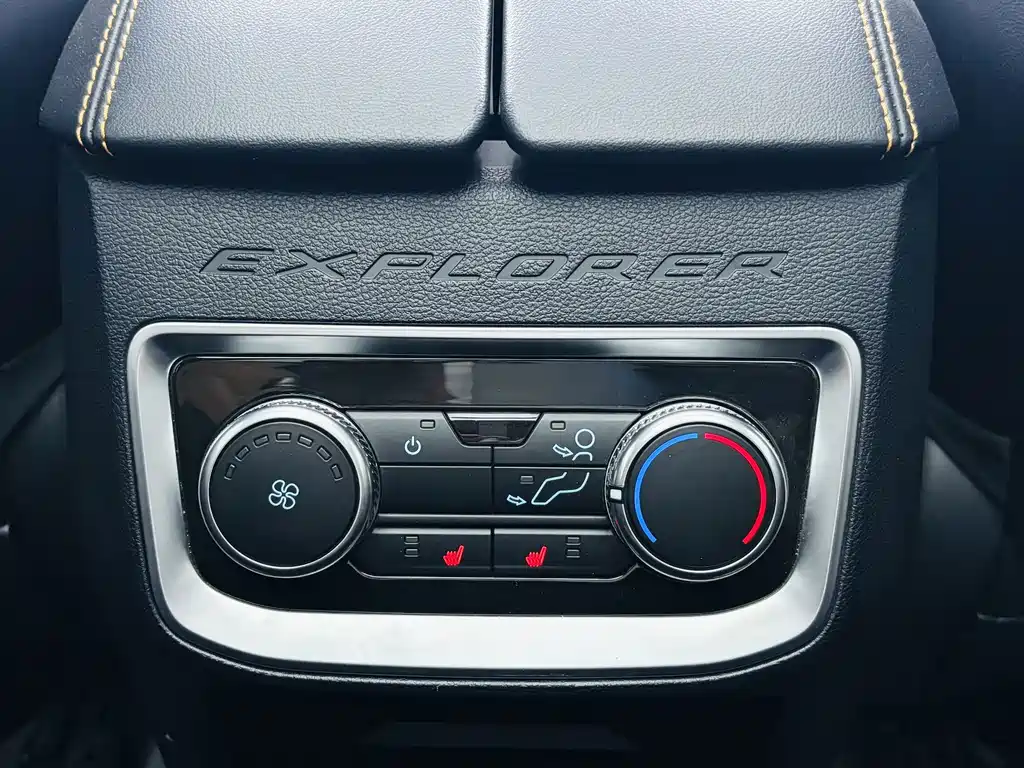 Ford Explorer — миниатюра 10