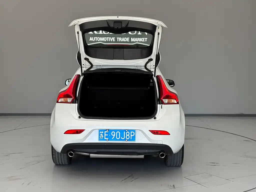 Volvo V40 2017 T3