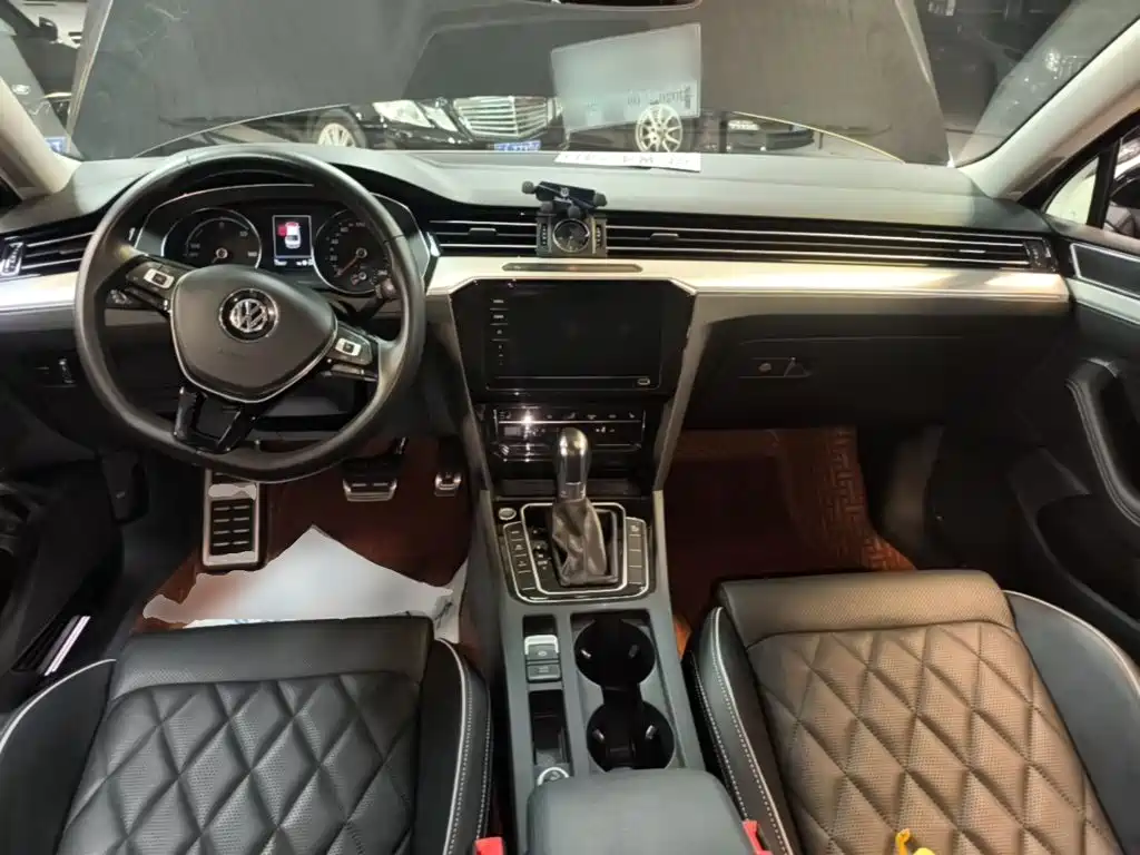 Volkswagen Magotan PHEV — миниатюра 10