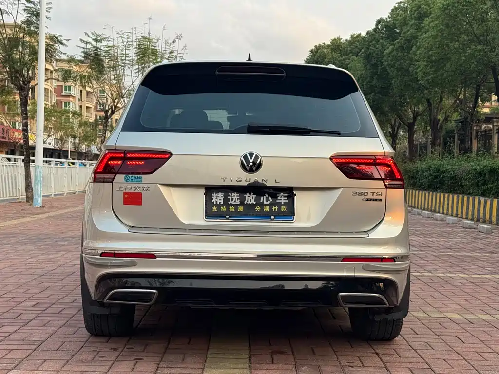 Volkswagen Tiguan L L 2021 380TSI AT R-Line 7 мест