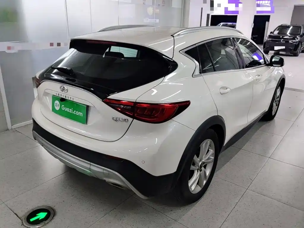Infiniti QX30 — миниатюра 7