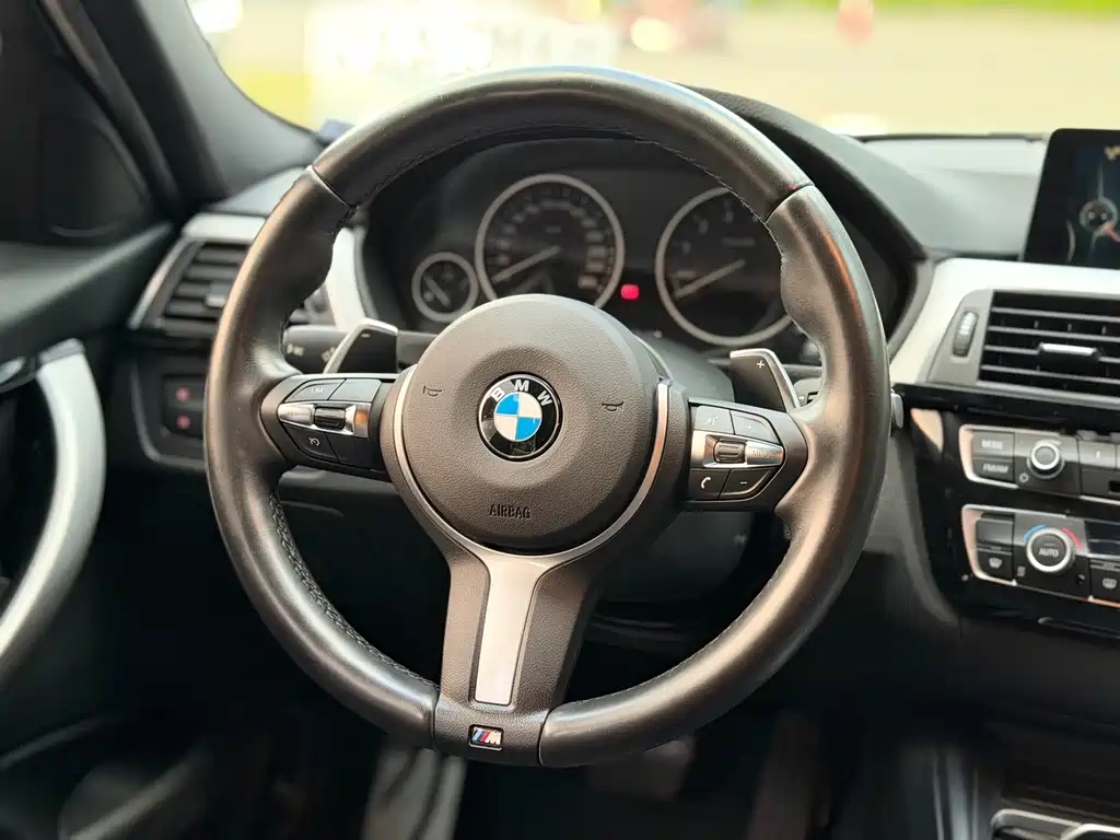 BMW 3 Series — миниатюра 10