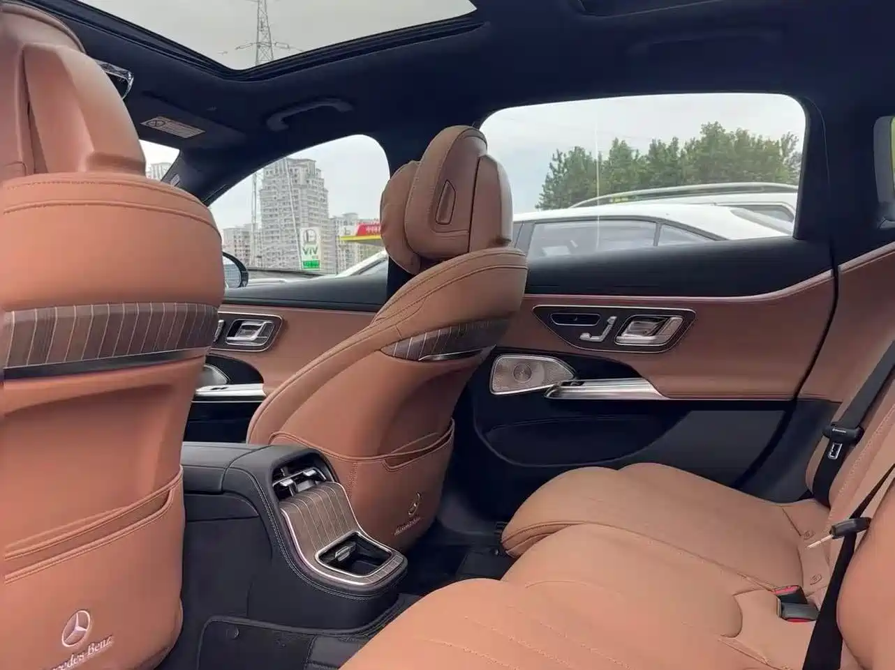 Mercedes-Benz E-Class 2026 Черный из Китая, фото 5