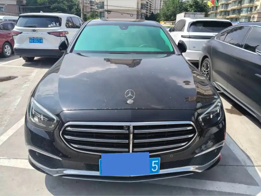 Mercedes-Benz E-Class — миниатюра 2