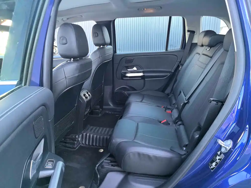 Mercedes-Benz GLB — миниатюра 13