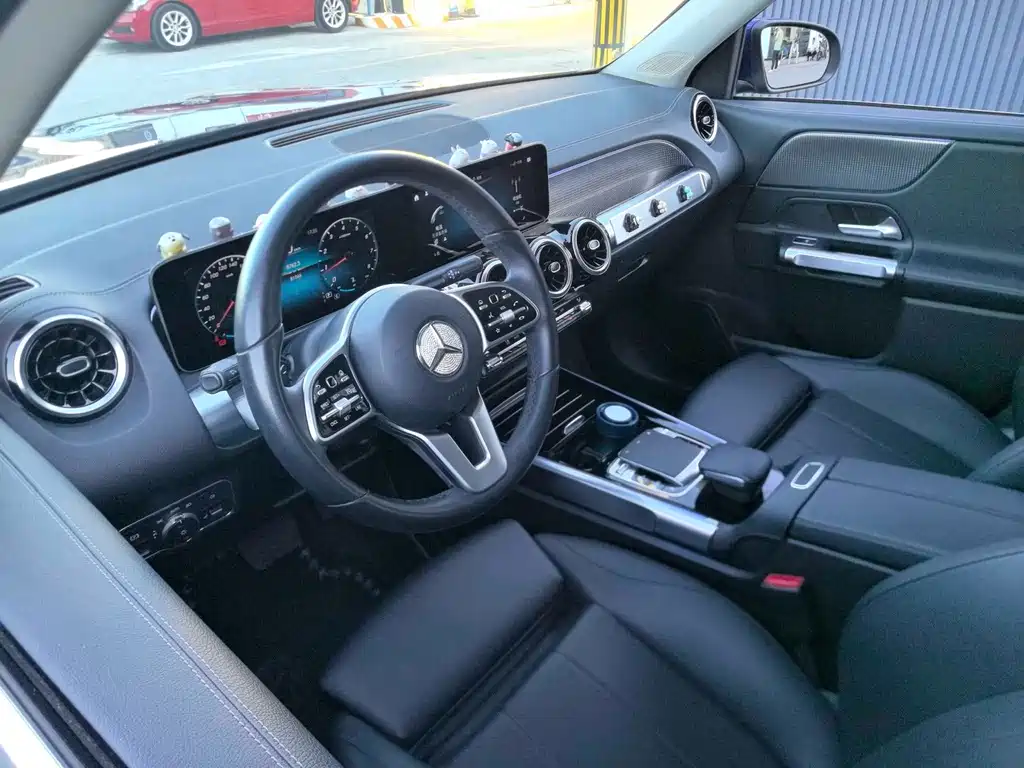 Mercedes-Benz GLB — миниатюра 16