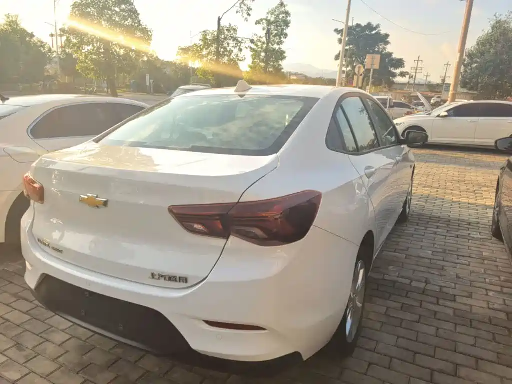 Chevrolet Cavalier — миниатюра 7
